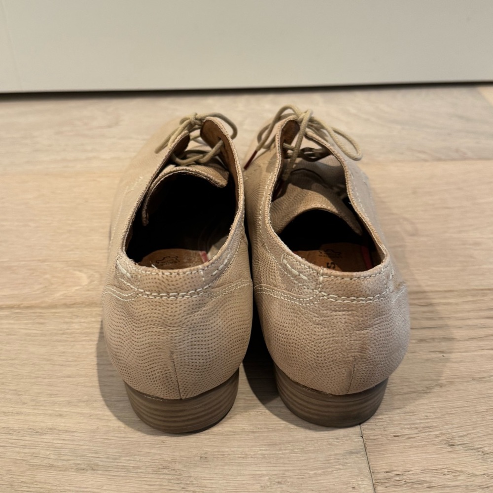 Tamaris Tan Leather Loafers size 40M EU - Picture 4 of 4
